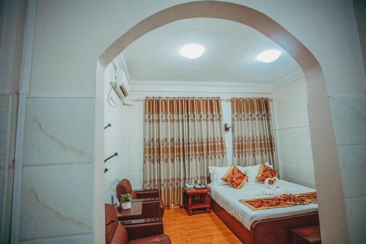 Amber Palace Hotel Myitkyina Bagian luar foto