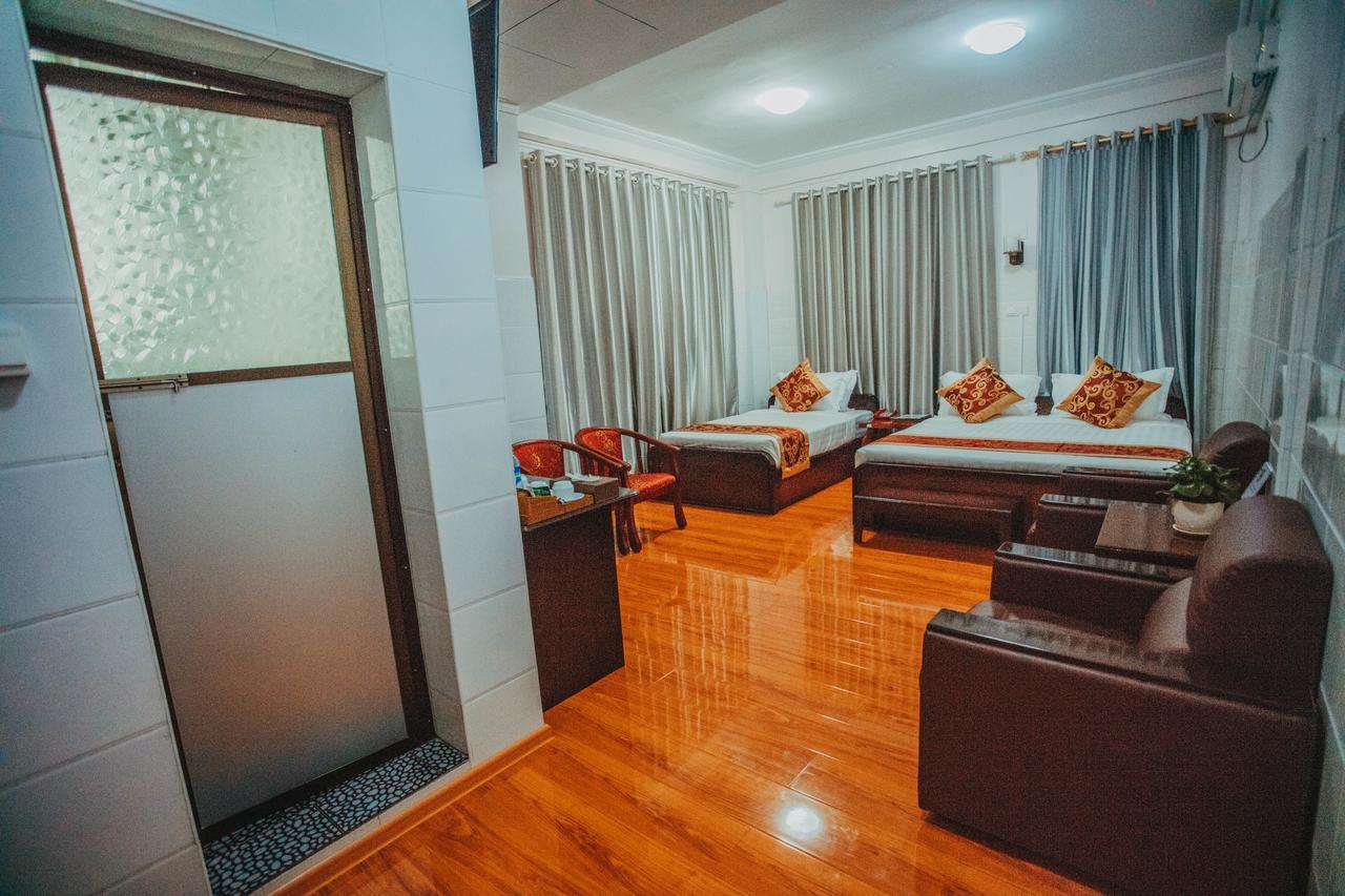 Amber Palace Hotel Myitkyina Bagian luar foto