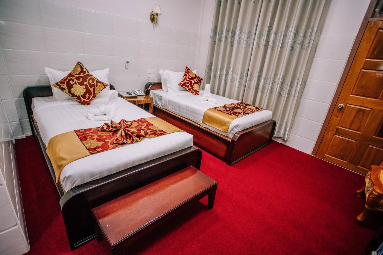 Amber Palace Hotel Myitkyina Bagian luar foto